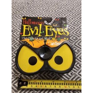Vintage New 1995 Halloween Spooky Eyes Light Up, Suction Cup- Light Up And Blink